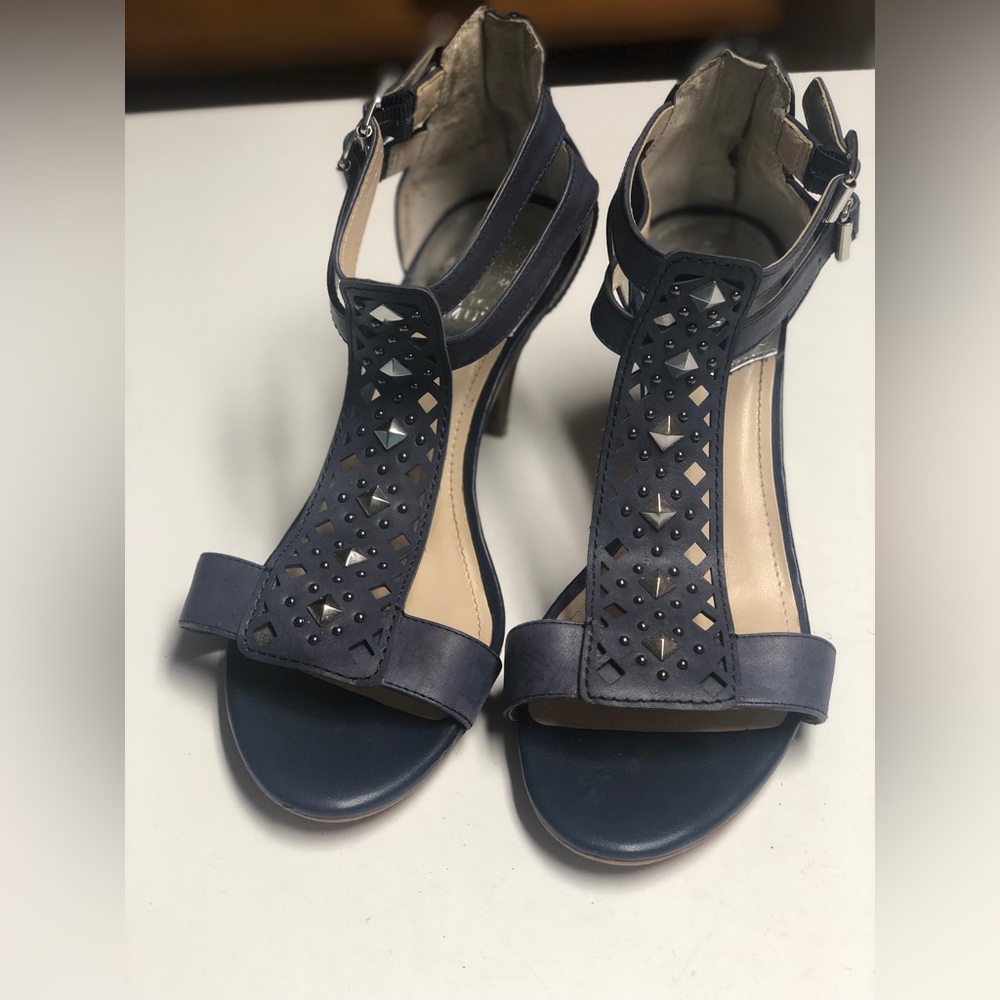 Vince Camuto Size 7W/37 Navy Studded T-Strap Heeled Sandals.3 Inch Heel.SEE PICS